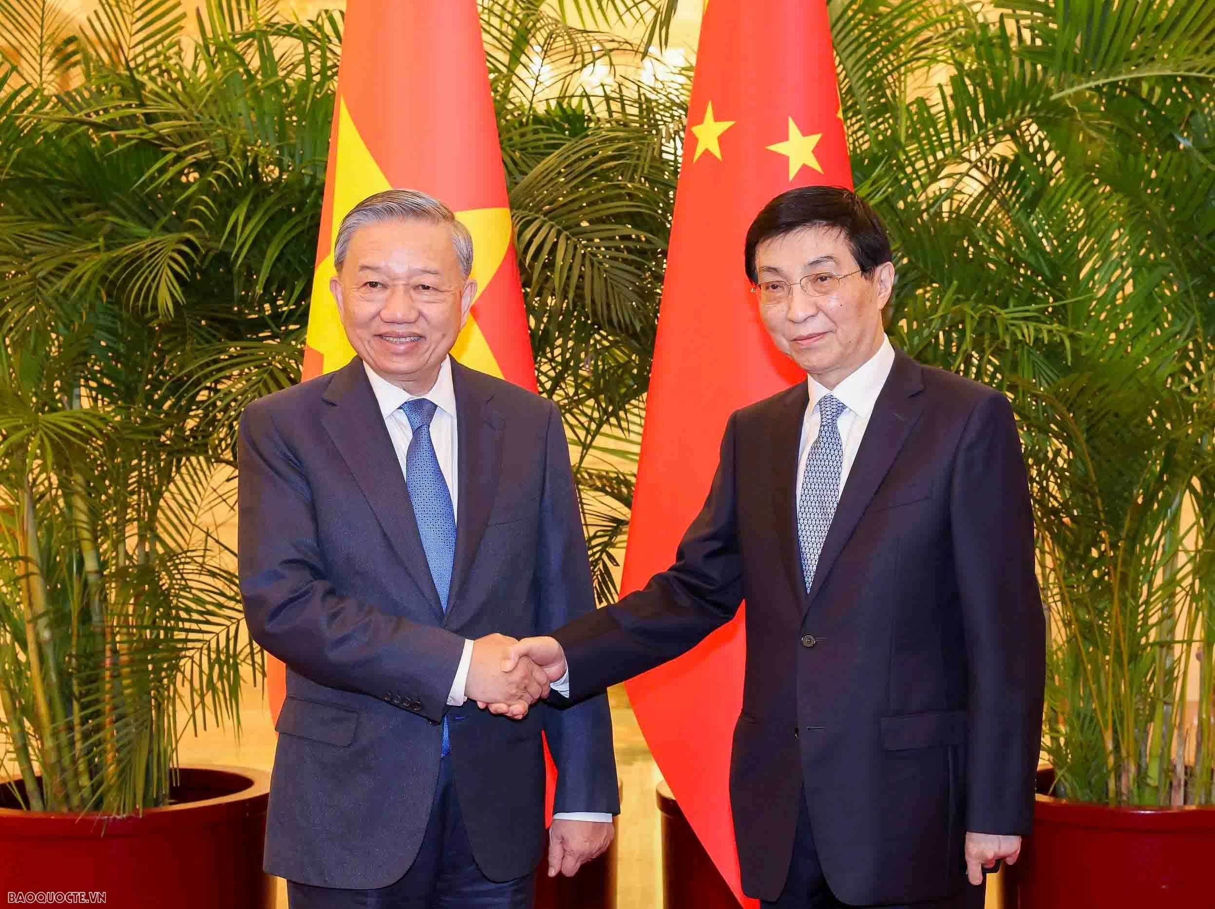 General Secretary, President To Lam meets Chinese Front leader Wang Huning