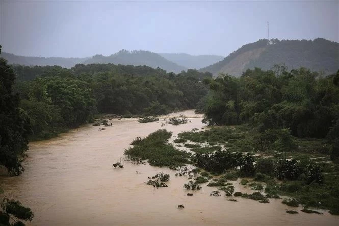 Entire political system joins in efforts to recover from heavy losses caused by Typhoon Yagi