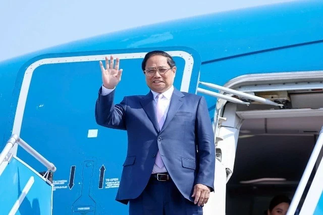 PM Pham Minh Chinh leaves Hanoi for 44th, 45th ASEAN Summits in Laos