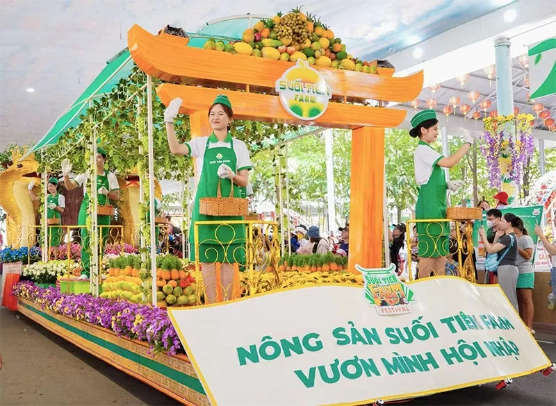 Suoi Tien Theme Park– An international cultural destination and the colorful southern fruit festival