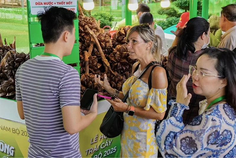 Suoi Tien Theme Park– An international cultural destination and the colorful southern fruit festival