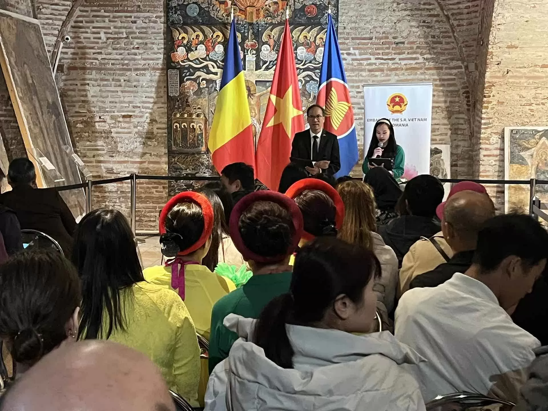 ‘A Glimpse of Vietnam’ in Mogosoaia, Romania