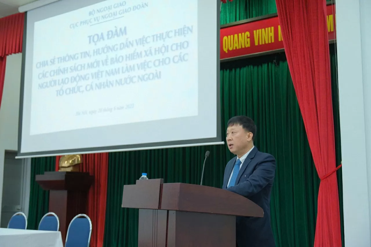 Cục trưởng Cục Phục vụ Ngoại giao đoàn Ngô Phương Nghị phát biểu khai mạc. (Ảnh: Xuân Sơn)