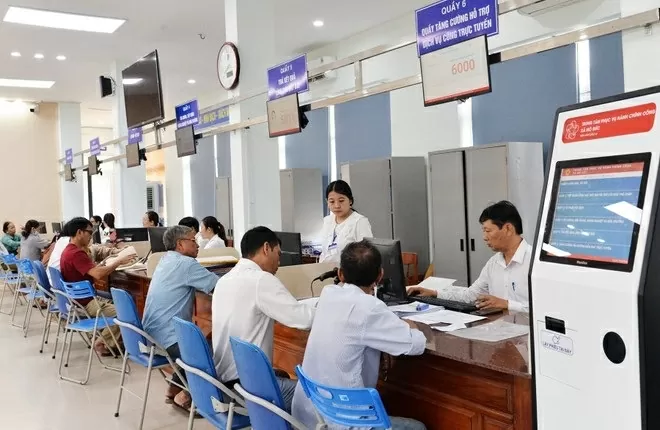 Politburo issued Conclusion on performance of two-tier local administration Politburo issued Conclusion on performance of two-tier local administration