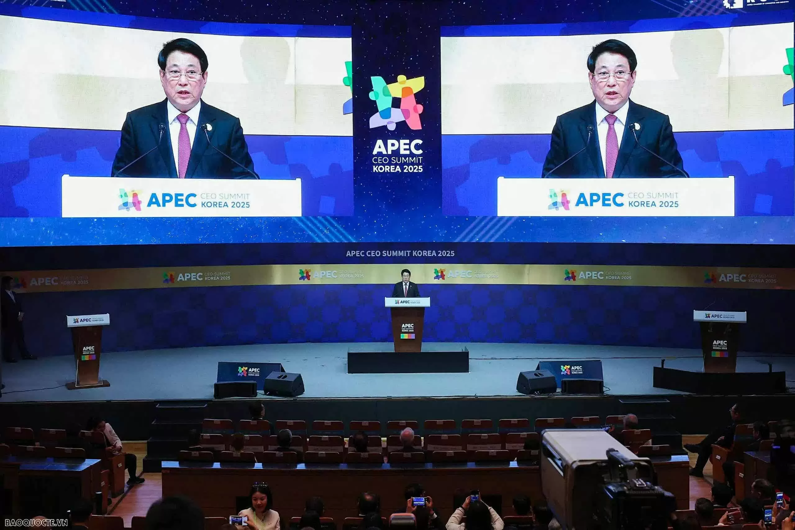 Vietnam's foreign affairs work actively contributes to the successful implementation of the nation's strategic goals