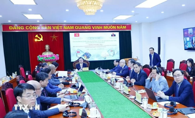 Vietnam, Cuba exchange theoretical views on Party’s leadership in macroeconomic stability: Seminar