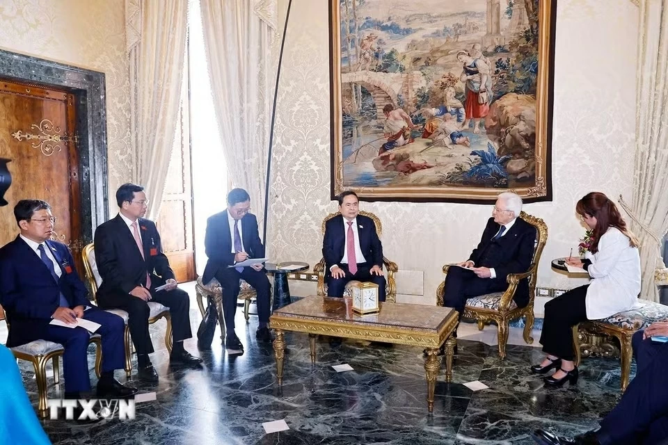 National Assembly Chairman Tran Thanh Man meets Italian President Sergio Mattarella