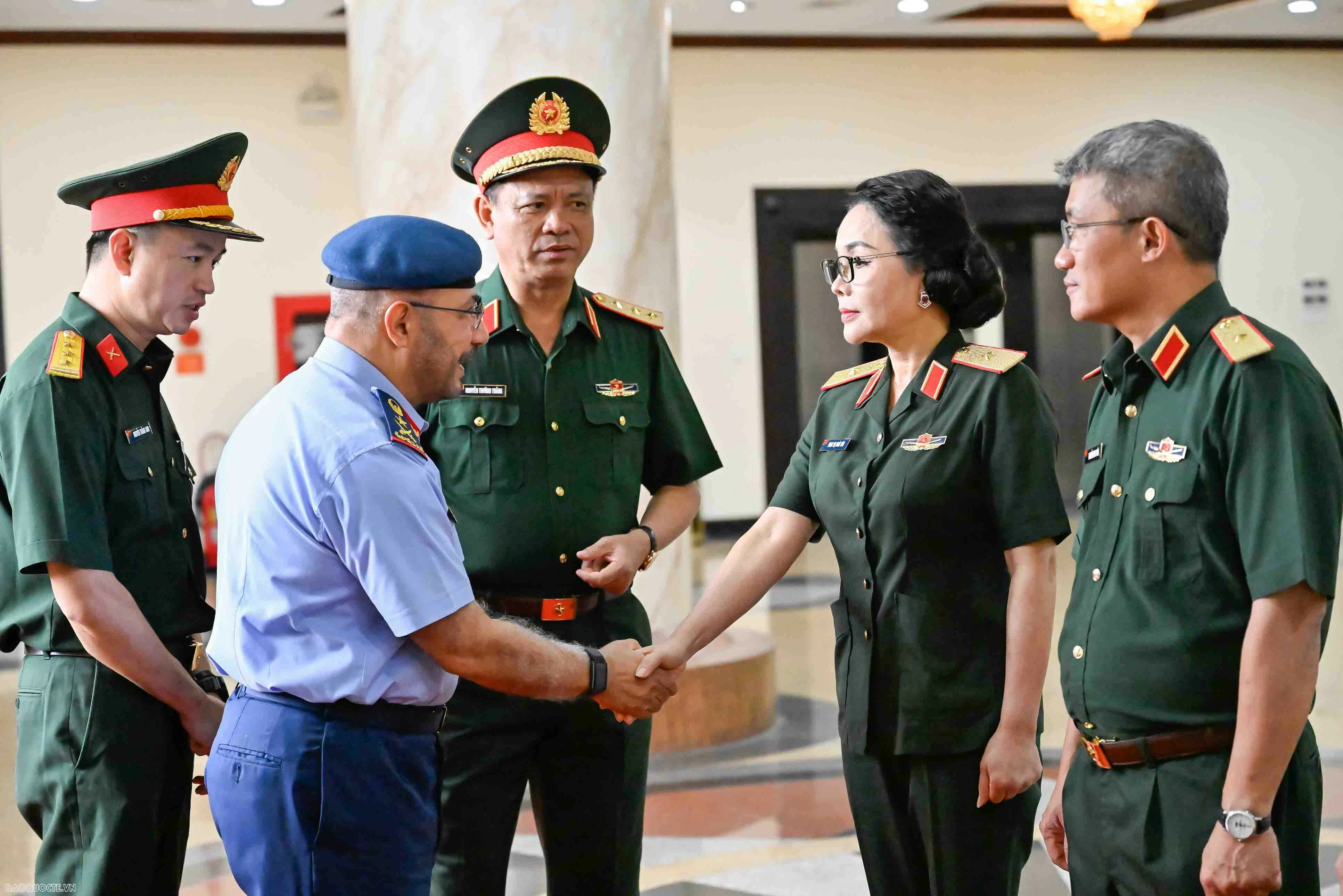 Vietnam, UAE Defence Deputy Ministers hold talks, promote defence industry cooperation