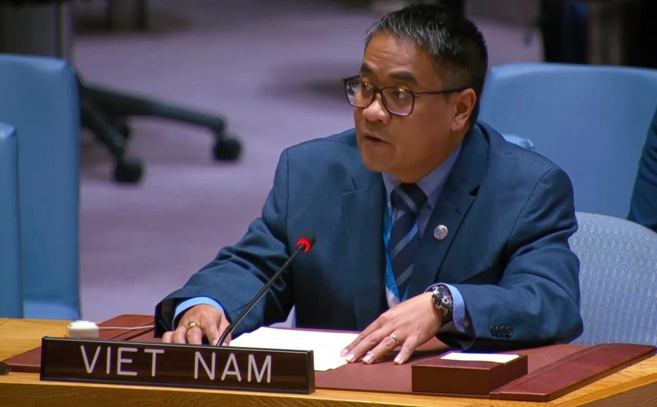 Vietnam calls for enhanced international cooperation on natural resource governance for peace, security, and sustainable development Vietnam calls for enhanced international cooperation on natural resource governance for peace, security, and sustainable development