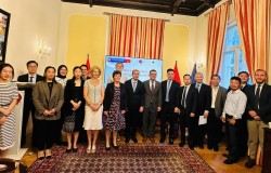 Connecting science with policy, harnessing Vietnamese intellectual resources