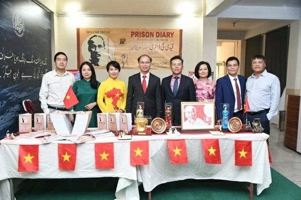 Vietnamese Representative Missions create Vietnamese cultural spaces abroad