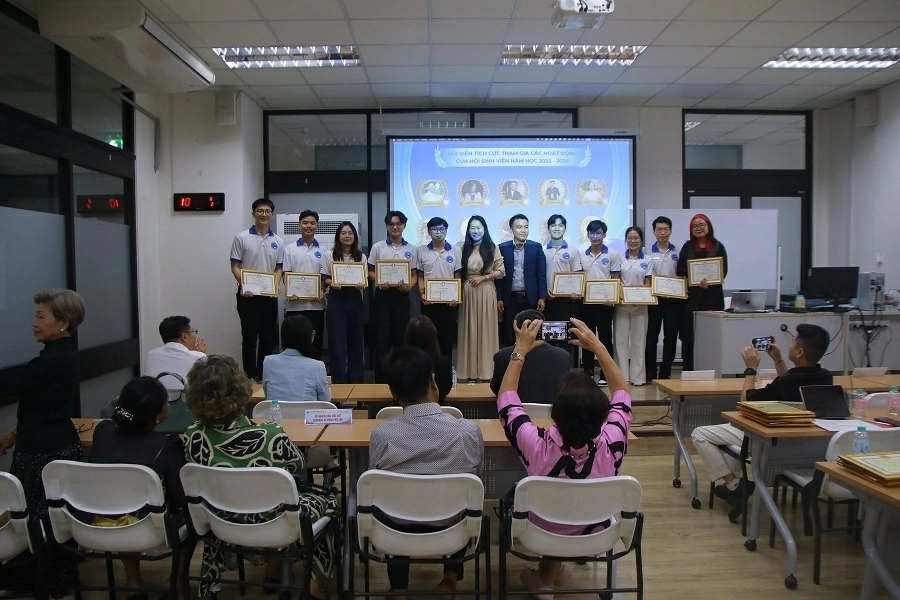 Vietnamese students in Thailand aim for a new journey Vietnamese students in Thailand aim for a new journey