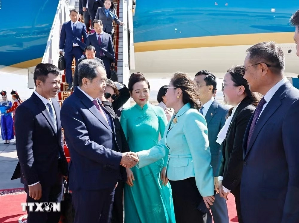 National Assembly President Tran Thanh Man begins official visit to Mongolia