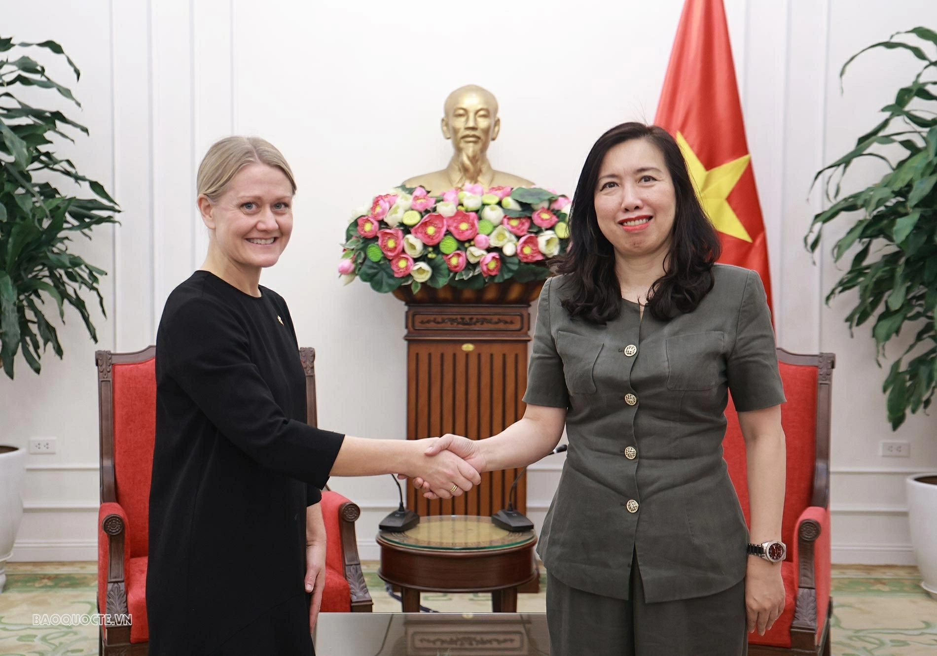 Promoting Vietnam - Norway cooperation on the 55th anniversary of diplomatic relations: Deputy FM Le Thi Thu Hang Promoting Vietnam - Norway cooperation on the 55th anniversary of diplomatic relations: Deputy FM Le Thi Thu Hang