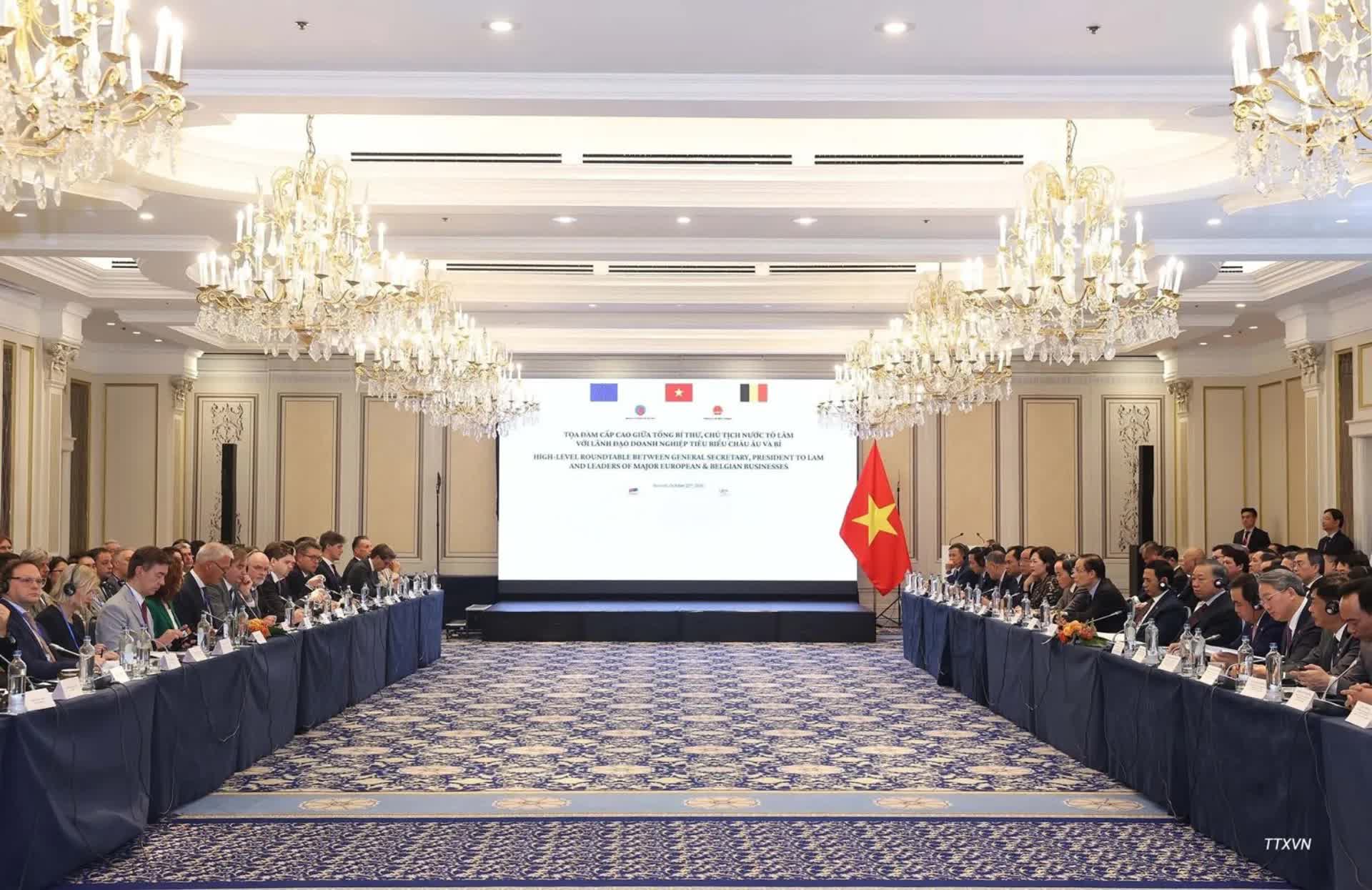 Tọa đàm cấp cao giữa Tổng Bí thư, Chủ tịch nước Tô Lâm với lãnh đạo doanh nghiệp tiêu biểu châu Âu và Bỉ.