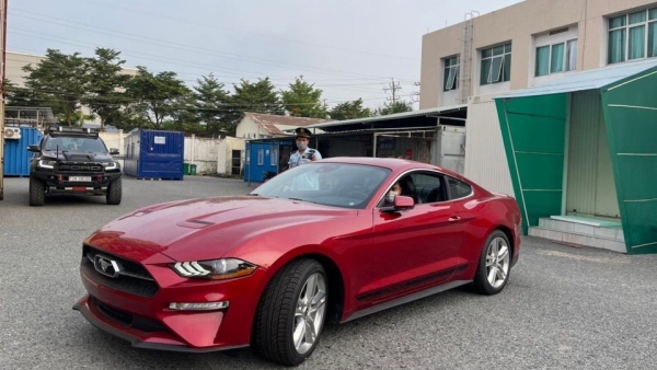 Ford Mustang 2022 có mặt tại Việt Nam, giá hơn 3 tỷ đồng