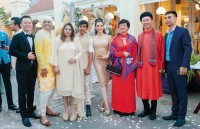 Tỷ phú Ấn Độ cưới vợ tại Việt Nam, còn chúng ta phải làm gì?
