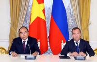 Thủ tướng Nguyễn Xuân Phúc và Thủ tướng Dmitri Medvedev đồng chủ trì họp báo
