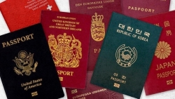 Người phụ nữ duy nhất trên thế giới đi nước ngoài không cần... hộ chiếu