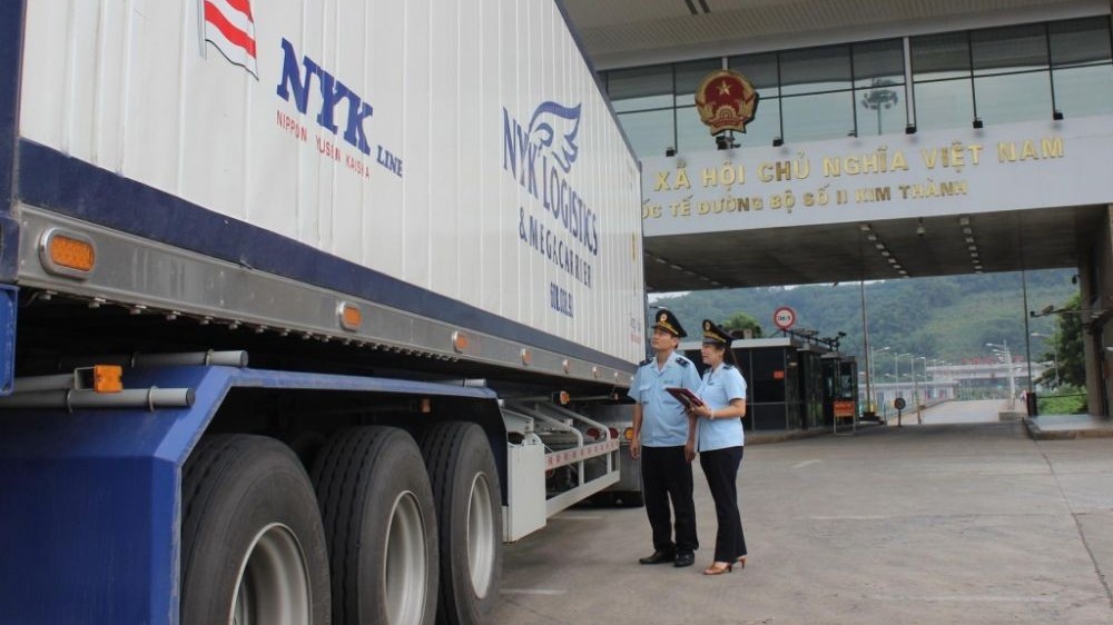 Báo Malaysia: Việt Nam tăng trưởng xuất khẩu ấn tượng trong năm 2020