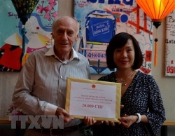 Người Việt và doanh nghiệp tại Thụy Sỹ đóng góp cho Quỹ vaccine Covid-19