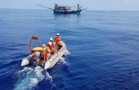 Cứu hộ khẩn cấp ngư dân Quảng Ngãi bị tai nạn tại Hoàng Sa