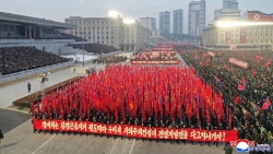 Phóng thành công tên lửa siêu thanh, Triều Tiên bất ngờ có hành động rầm rộ
