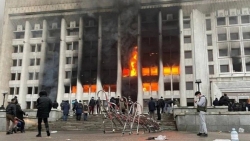 Kazakhstan bùng nổ bạo loạn, tình trạng khẩn cấp trên toàn quốc