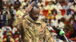 Bị ECOWAS tung đòn cấm vận, Mali 'tuyên chiến', ráo riết hành động