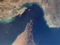 ​Iran dọa đóng cửa eo biển Hormuz nếu xuất khẩu dầu mỏ bị cản trở