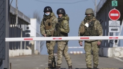 Ukraine ban bố tình trạng khẩn cấp quốc gia, đòi đảm bảo an ninh từ phương Tây và Nga, đề nghị HĐBA họp gấp