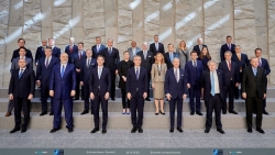 Thượng đỉnh NATO: Ra tuyên bố chung tỏ đoàn kết, đẩy mạnh hỗ trợ Ukraine