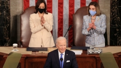 Tổng thống Mỹ Biden phát biểu lần đầu trước Quốc hội: 'Khoe' thành tích chống Covid-19, nói cứng với Trung Quốc và Nga