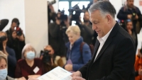Hân hoan hậu bầu cử, Thủ tướng Hungary: 'Thắng lợi quá lớn, có thể thấy được từ Mặt trăng'