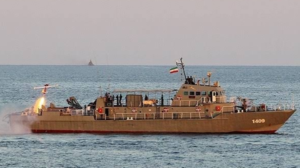 Sự cố bất ngờ: Tên lửa bắn nhầm tàu hỗ trợ, hàng chục binh sĩ Iran thương vong 