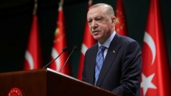 Điện đàm Thổ Nhĩ Kỳ-Ukraine, ông Erdogan không đề cập việc chặn tàu chiến Nga vào Biển Đen