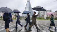Thêm gần 300.000 người Triều Tiên bị sốt, thêm 15 người tử vong