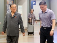 ​Một số đại sứ Triều Tiên có mặt ở sân bay Bắc Kinh