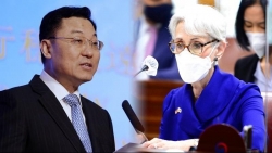 Trung Quốc gửi Mỹ 2 danh sách vạch 'ranh giới đỏ'