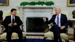 Tổng thống Mỹ-Ukraine sẽ điện đàm ngay đầu năm mới