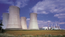 Czech mạnh tay, tung luật loại Nga, Trung Quốc khỏi dự án điện hạt nhân