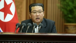 Sau vụ thử tên lửa: Chủ tịch Triều Tiên lần đầu xuất hiện, đề cập chính quyền mới của Mỹ, tuyên bố làm điều này với Hàn Quốc