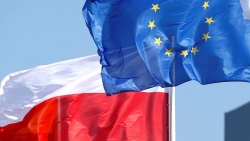 Tòa án Ba Lan ra thêm phán quyết thách thức EU