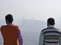 Ấn Độ: Ô nhiễm khói mù, giao thông bị ảnh hưởng nghiêm trọng