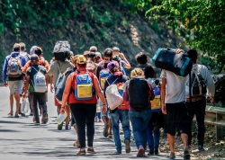 Cử chỉ mang tính 'lịch sử' của Tổng thống Colombia dành cho người di cư Venezuela