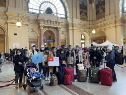 Điểm tựa cho người Việt từ Ukraine trong cơn hoạn nạn