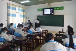 Nhiều địa phương 'rậm rịch" cho học sinh trở lại trường học trực tiếp