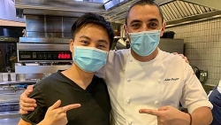 Theo chân chàng trai người Mỹ trong suốt một năm trải nghiệm 'ăn sập Singapore'