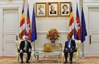 Việt Nam dành ưu tiên hàng đầu cho việc phát triển quan hệ với Campuchia