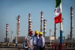 Vượt khó khăn 'kép', Iran tăng 28% sản lượng dầu thô trong tháng 7/2021